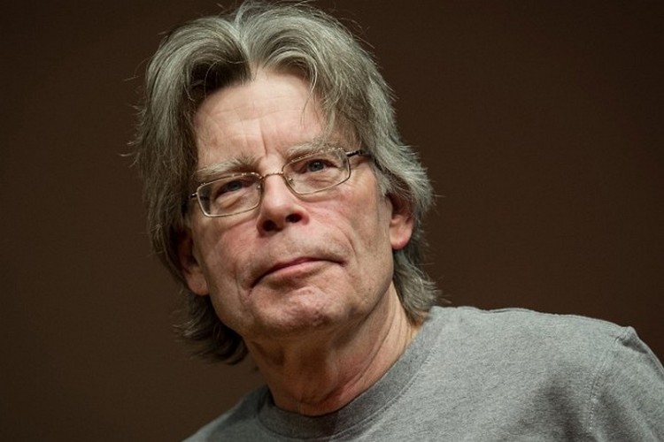 Подпалвачката по едноименния роман на Стивън Кинг излиза на голям